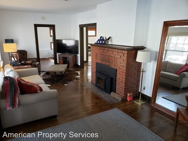 Building Photo - 5 br, 2 bath House - 1625 Leavenworth St.