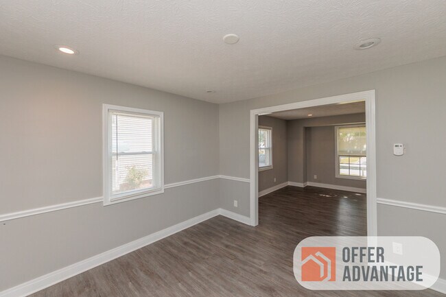 Foto del edificio - 376 E 215th St