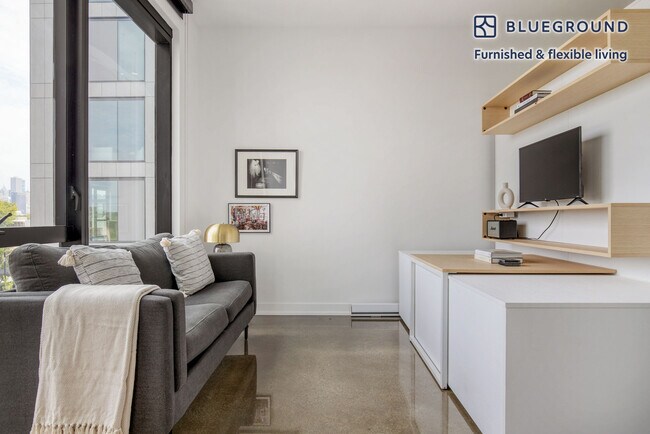 Foto del edificio - 1461 S Blue Island Ave