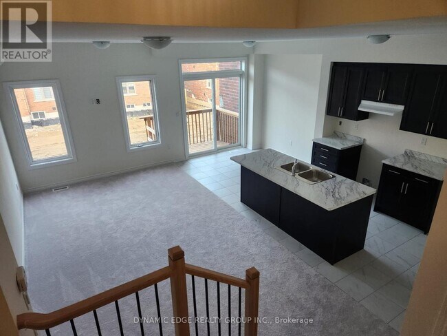 Photo du bâtiment - 93 N Gdn Blvd