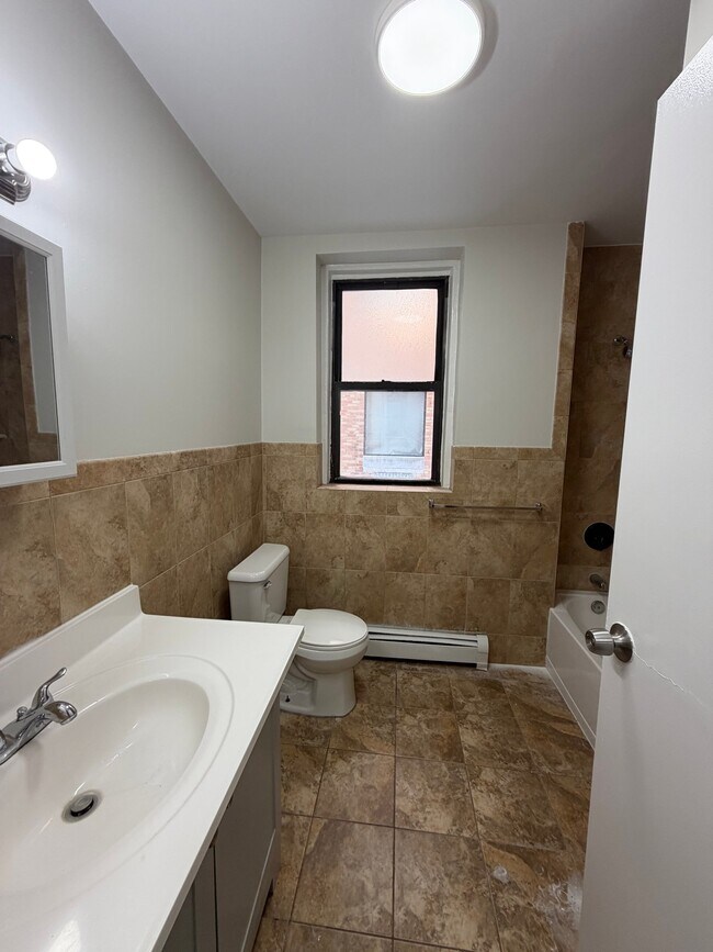 Building Photo - 150 S Harrison St
