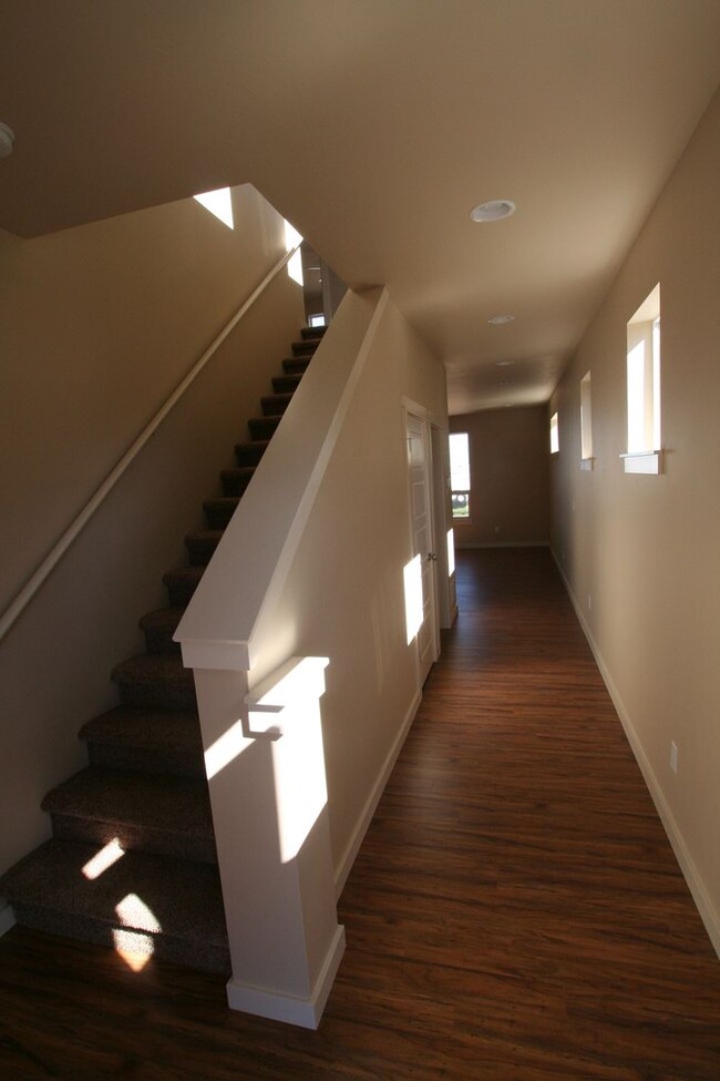 Building Photo - Gooch Hill 2