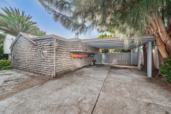 Building Photo - 2609 Sunset Way