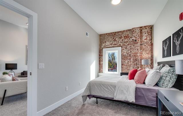 Foto del edificio - 300 S Logan St