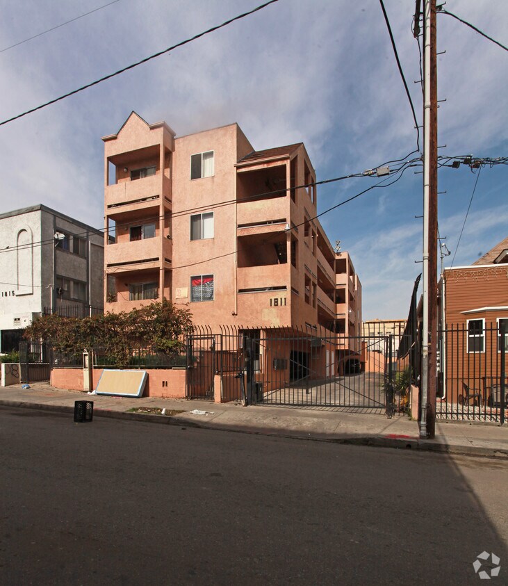 Primary Photo - 1811 W 5th St