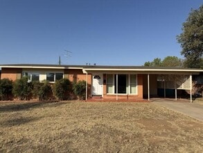 Building Photo - 2503 Custer Ave
