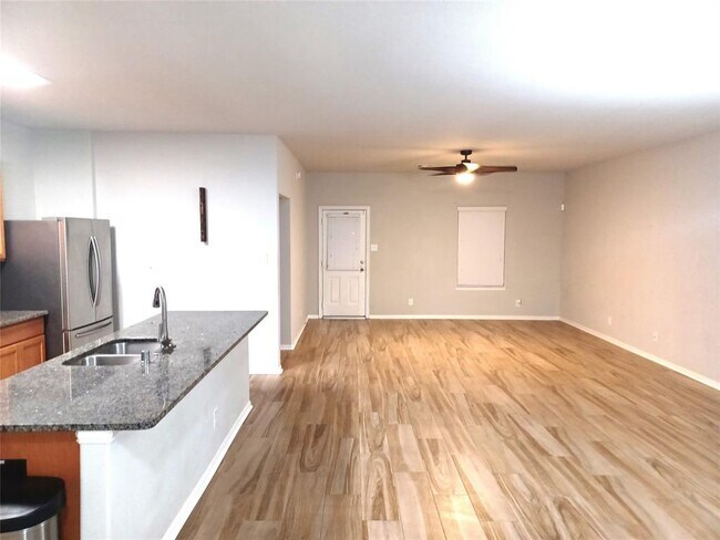 Foto del edificio - 7707 Retama Terrace Ln