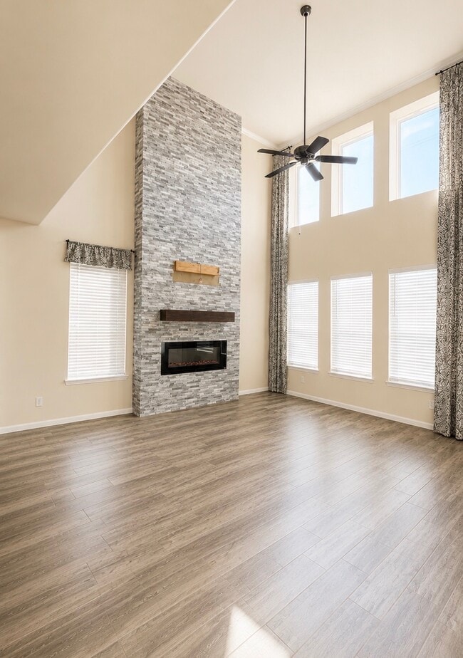 Foto del edificio - 15319 Wyndham Hill Dr