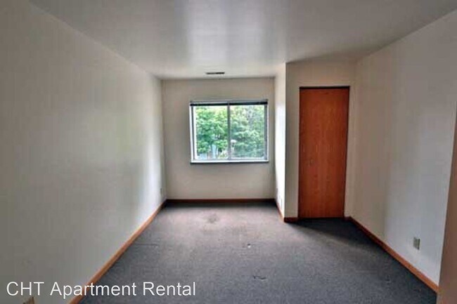 Building Photo - 1 br, 1 bath Apartment - 325 S. Hamilton St.