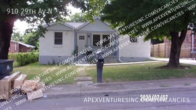 Building Photo - 910 29th Ave N