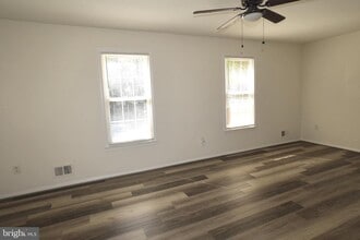 Building Photo - 2400 Ansdel Ct
