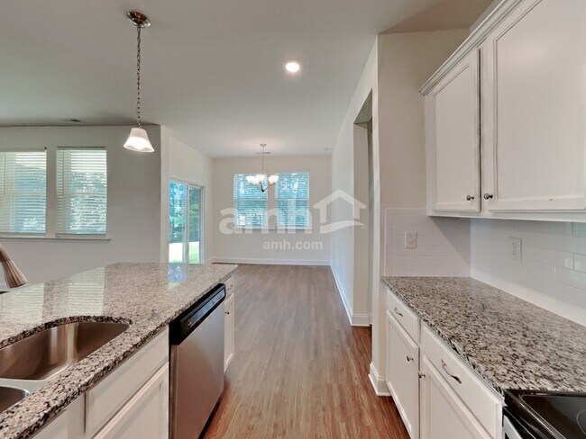 Building Photo - 155 Havenbrook Dr