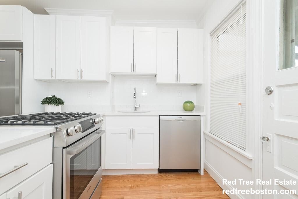 Primary Photo - 268 Gold St