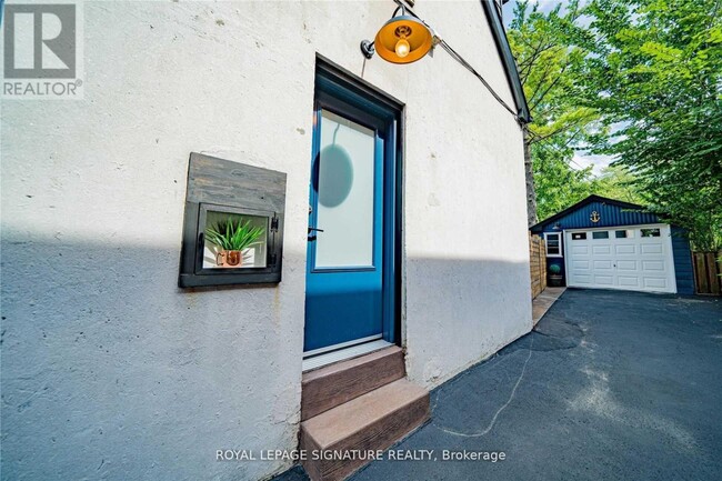 Building Photo - 55 Symons St