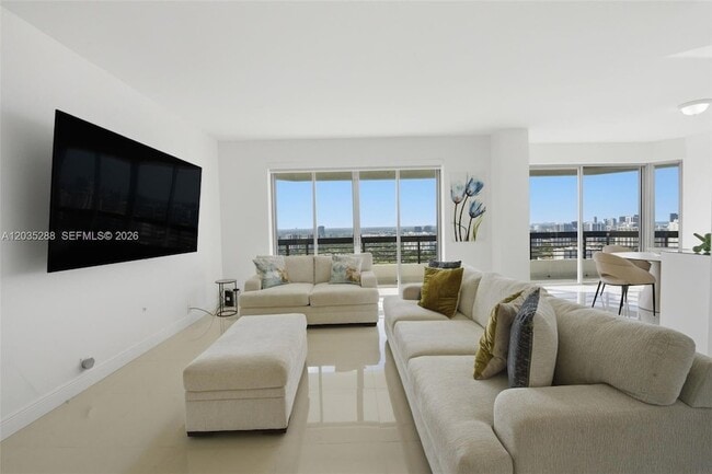 Photo - 3500 Mystic Pointe Dr Apartment
