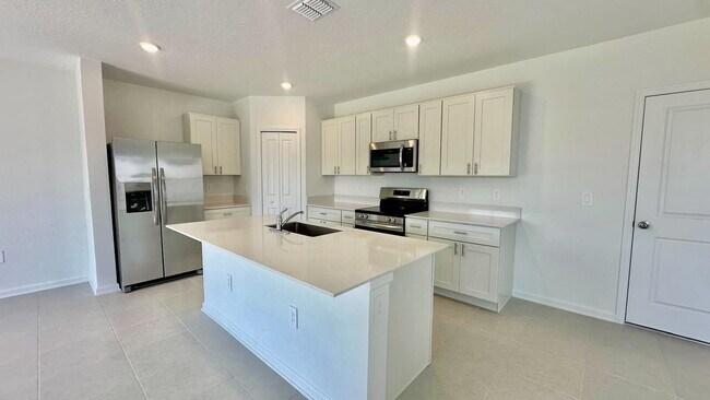 Foto del edificio - 5882 Le Marin Wy