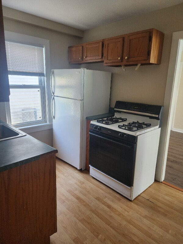 Foto del edificio - 120 Linden St