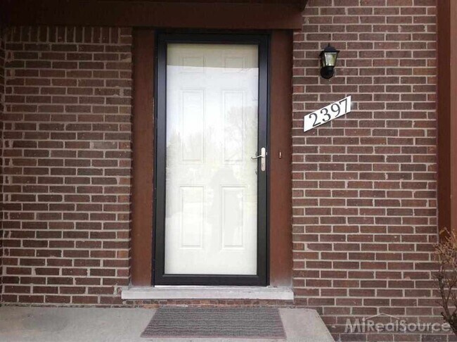 Foto del edificio - 2397 Bradford Ct