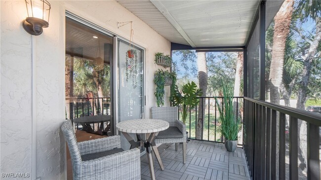 Foto del edificio - 4180 Looking Glass Ln