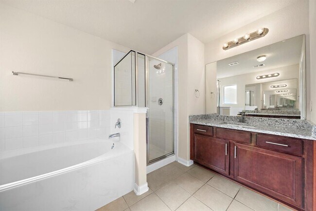 Foto del edificio - 2407 Lacyberry St