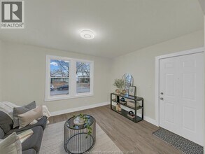 Building Photo - 557 Cameron Ave