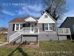 Building Photo - 2111 S Park St