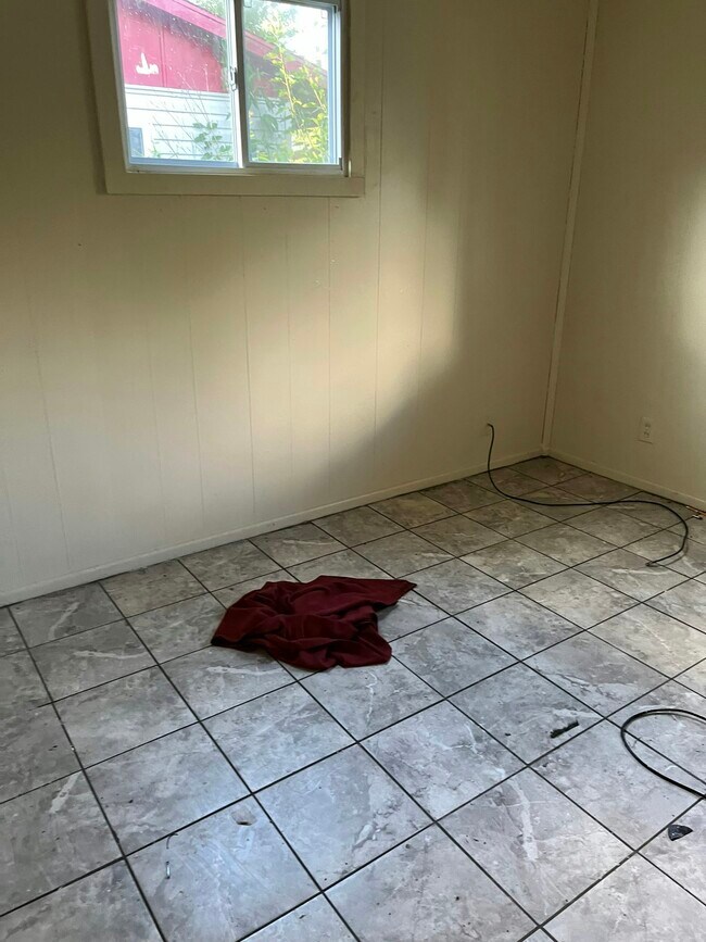 Foto del edificio - 1591 Azalea Dr