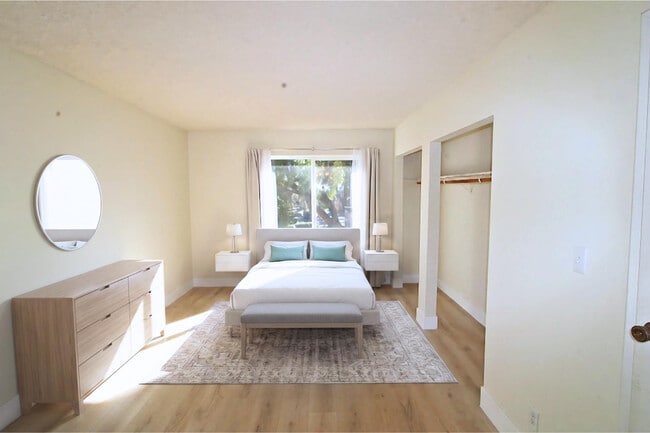 Building Photo - 7921 E San Miguel Ave