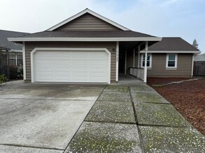 Building Photo - 1065 Badger Ct