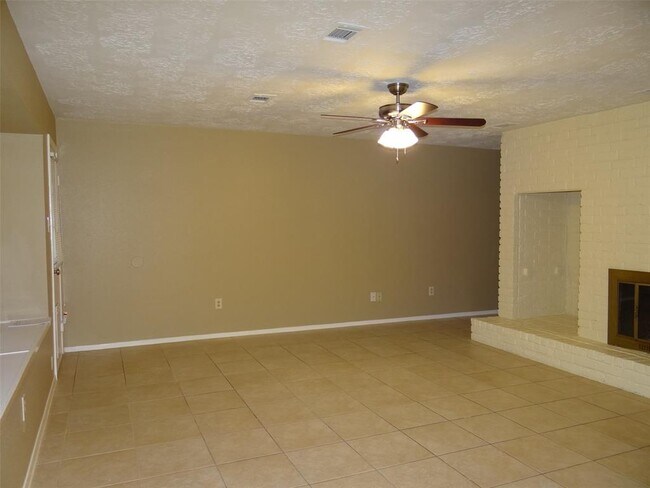 Foto del edificio - 4206 Mossygate Dr