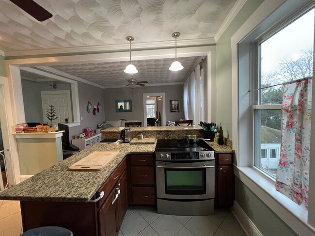 Photo - 23 Bedlow Ave Apartment