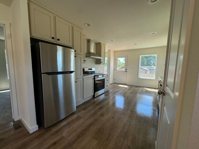 Building Photo - Brand New 3 bedroom House
