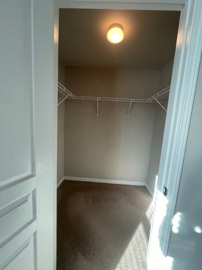 Photo - 17-1731 Momen Apartment