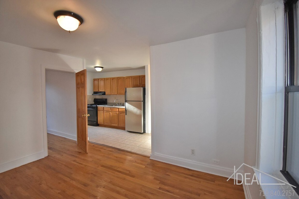 Primary Photo - 725 4th Avenue #G5R