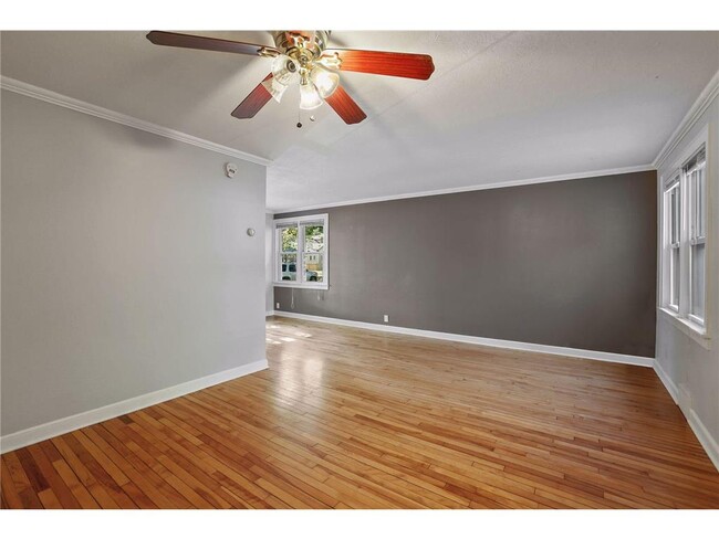 Building Photo - 3936 Nokomis ave