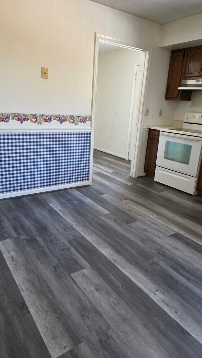 Foto del edificio - 126 Upshur Dr