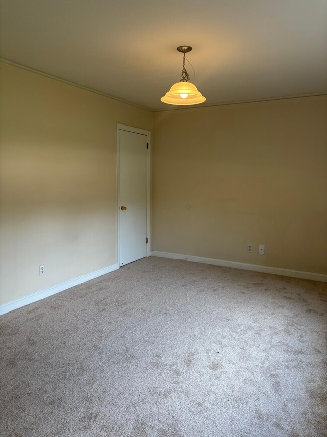 Building Photo - 2426 Peach Orchard Rd