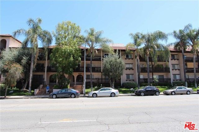 Foto del edificio - 5334 Lindley Ave