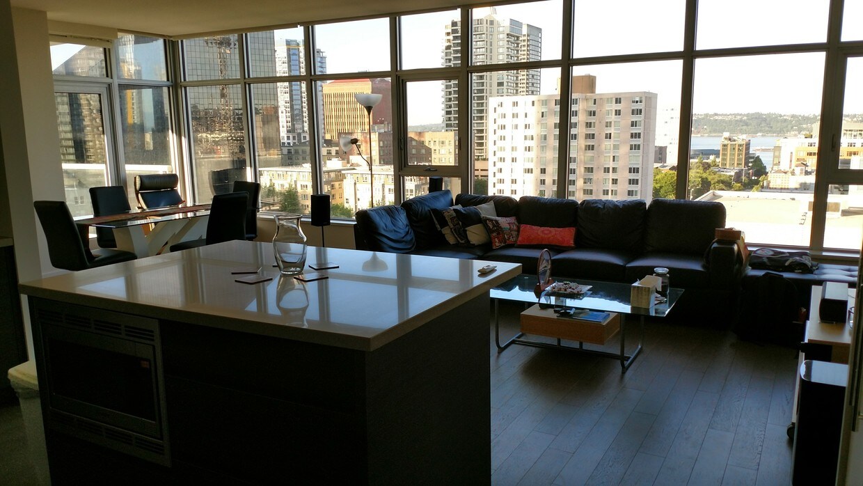 Foto principal - 588 Bell St