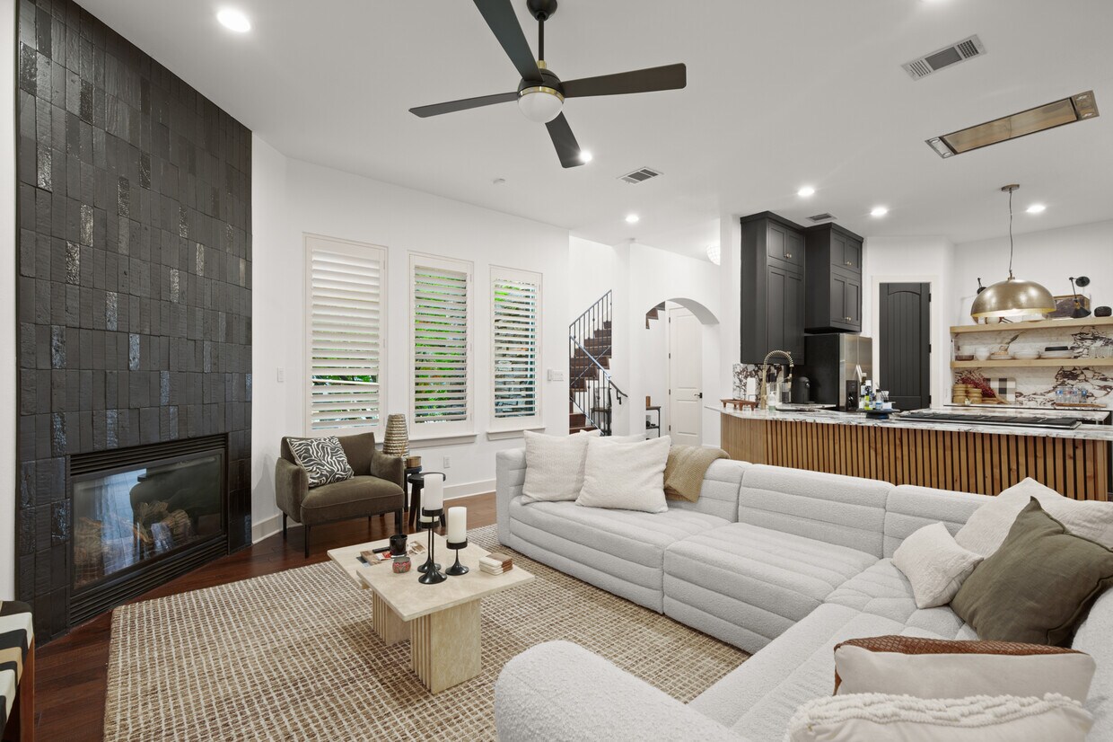 Foto principal - 2400 Kinney Rd