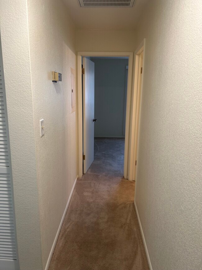 Foto del edificio - 2044 Mesquite Ln