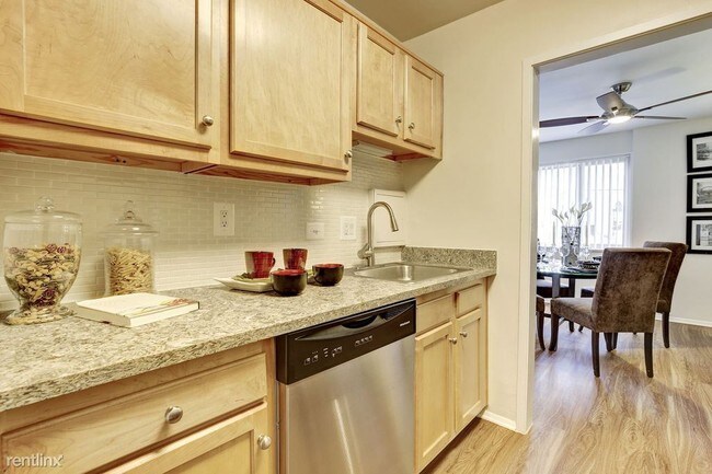 Building Photo - 2 br, 2 bath Condo - 2147 California St # 46