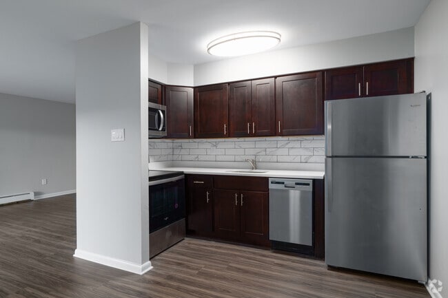 1BR, 1BA - 735SF Kitchen - Parc at West Point