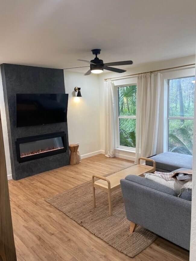 Foto del edificio - 3 Bedroom Single Family Home in Gainesville