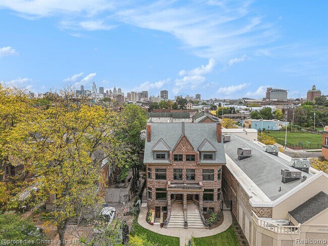 Foto del edificio - 701 W Canfield St