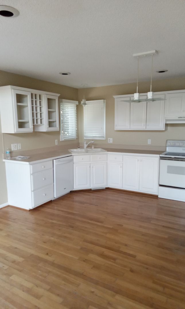 Building Photo - Emerald Isle Gated Community