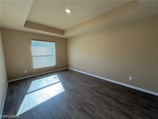 Foto del edificio - 6129 Laurelwood Dr