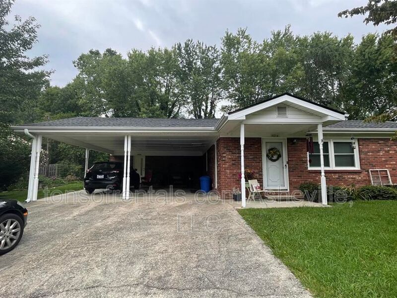 901 Rutledge Annex, Hendersonville, NC 28739 House Rental in