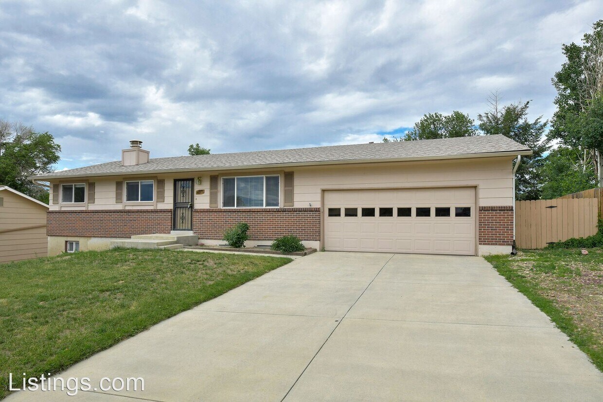 Primary Photo - 5 br, 3 bath House - 5575 Oro Grande Dr
