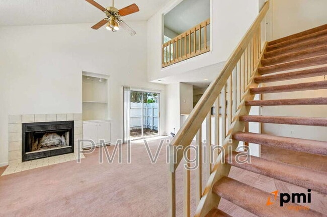 Building Photo - 1701 Willow Creek Ct